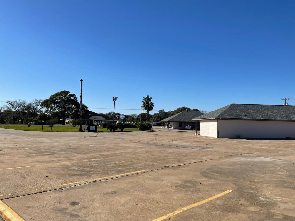 West Columbia Western Inn מראה חיצוני תמונה